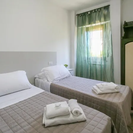 Garden - Two-bedroom - Airport - Self Check-in Fiumicino