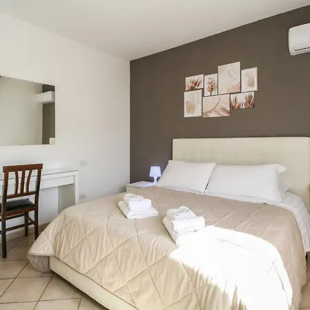 Garden - Two-bedroom - Airport - Self Check-in