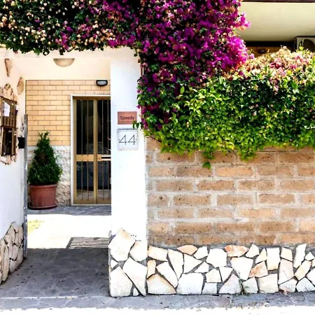 Garden - Two-bedroom - Airport - Self Check-in
