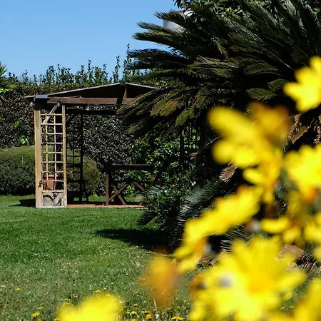 Garden - Two-bedroom - Airport - Self Check-in Apartment *
