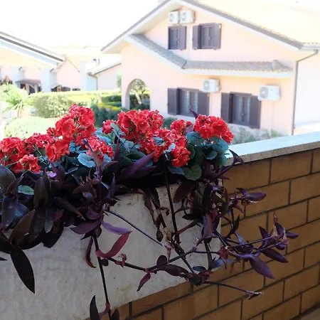 Apartment Garden - Two-bedroom - Airport - Self Check-in