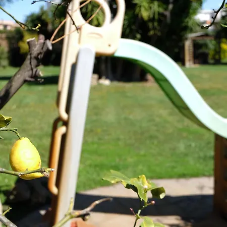 Apartment Garden - Two-bedroom - Airport - Self Check-in *